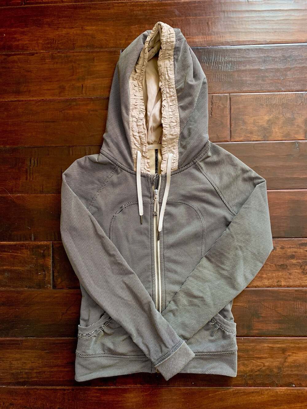 Lululemon RARE Movement Jacket Telemark Print Black Mojave Tan Stripes